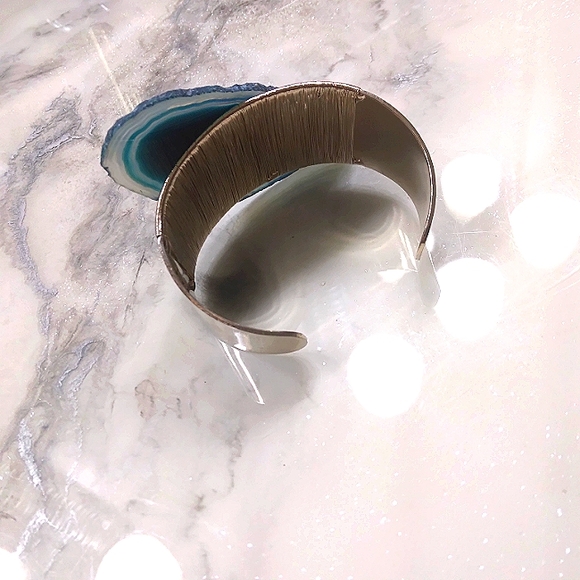 NWOT Natural Agate Slice Adjustable Silver-toned Cuff Bracelet with Wiring - Picture 5 of 8
